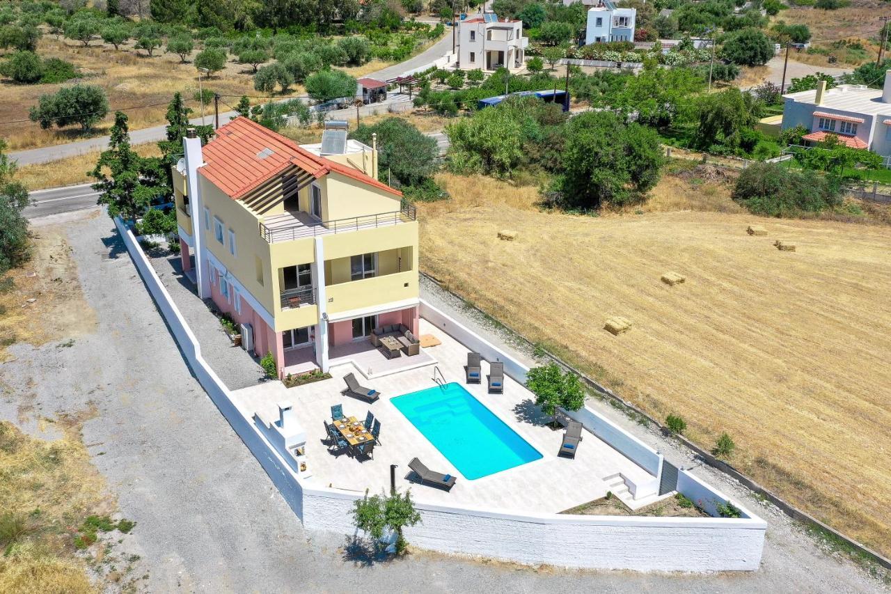Ritas Gennadi Villa Екстер'єр фото