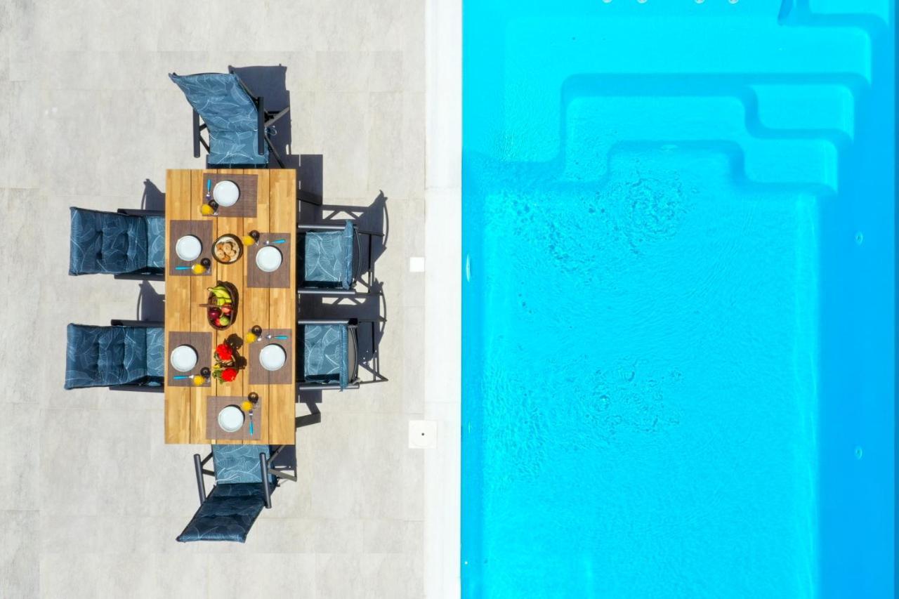 Ritas Gennadi Villa Екстер'єр фото