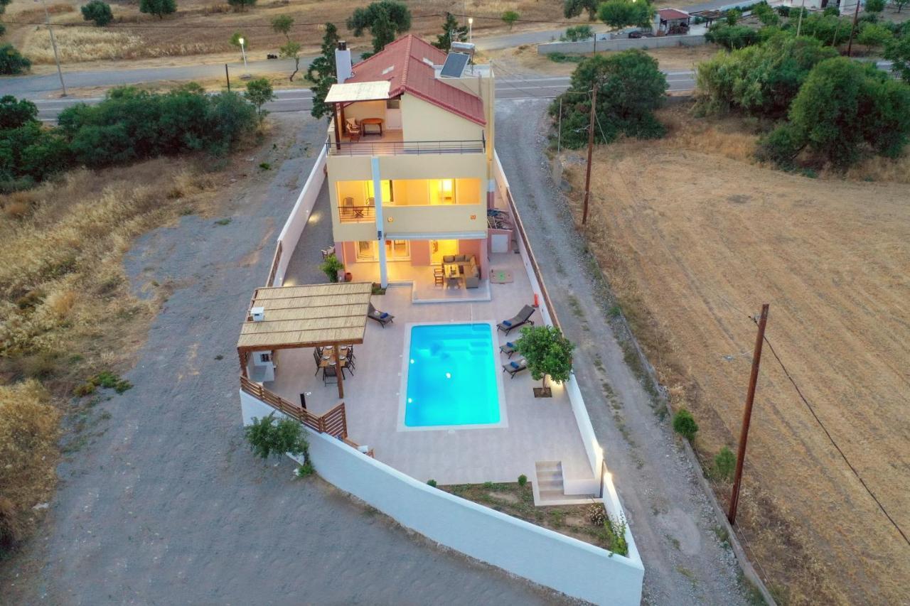 Ritas Gennadi Villa Екстер'єр фото