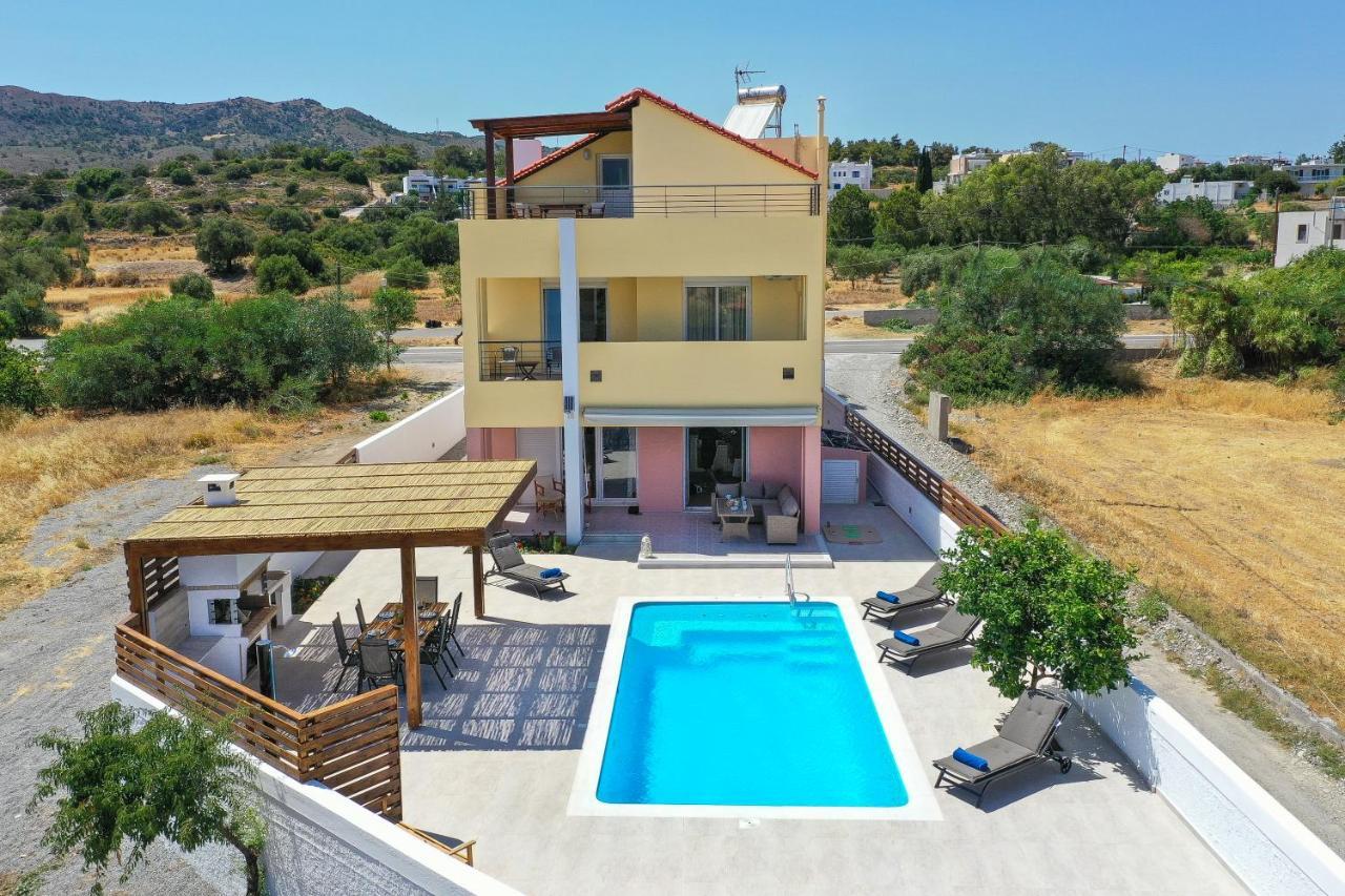 Ritas Gennadi Villa Екстер'єр фото