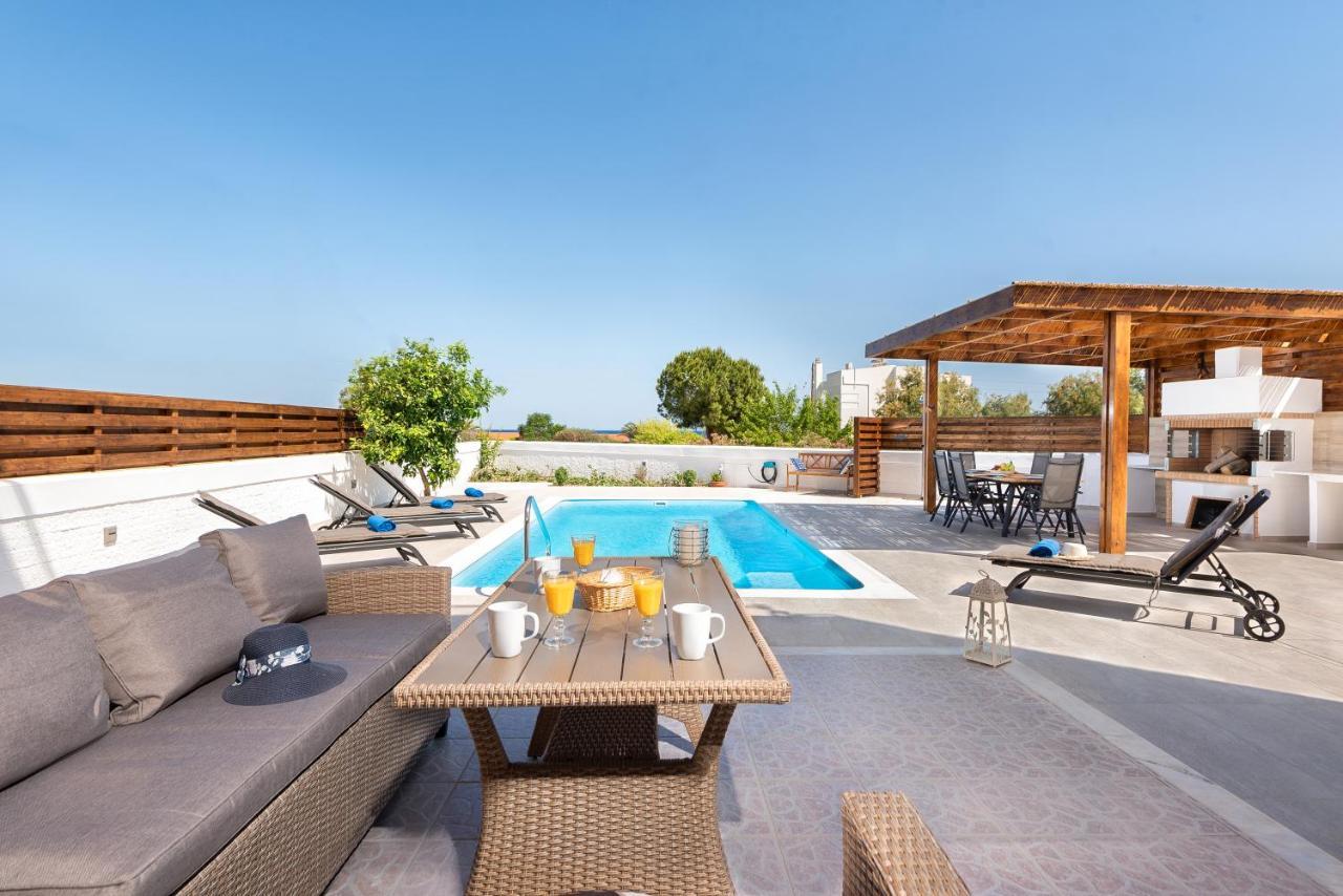 Ritas Gennadi Villa Екстер'єр фото